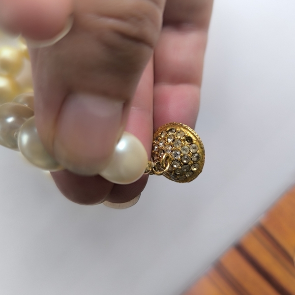 Classic Large Cream Pearl Choker Necklace - Picture 11 of 13